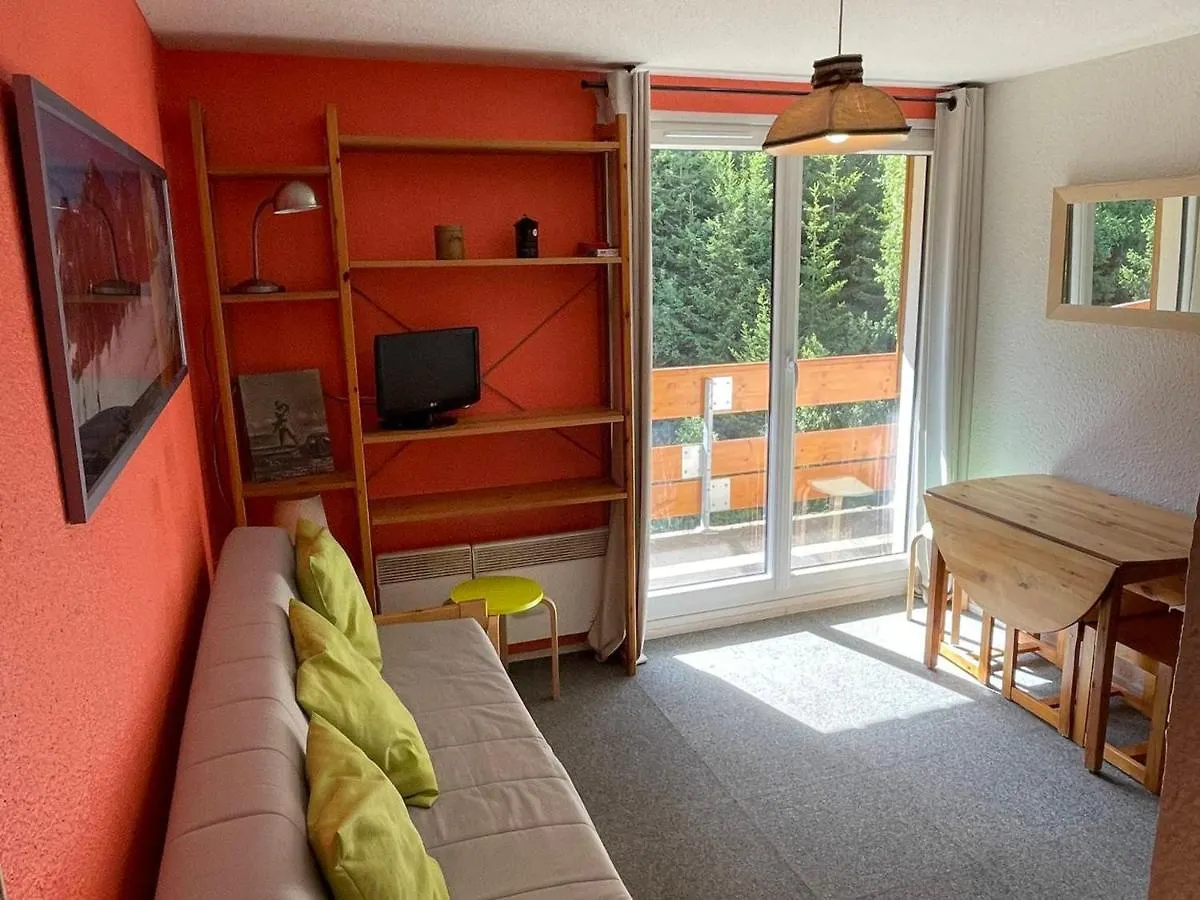 Apartment Appartement Le Pleynet, 2 Pieces, 6 Personnes - Fr-1-557A-49 La Ferriere